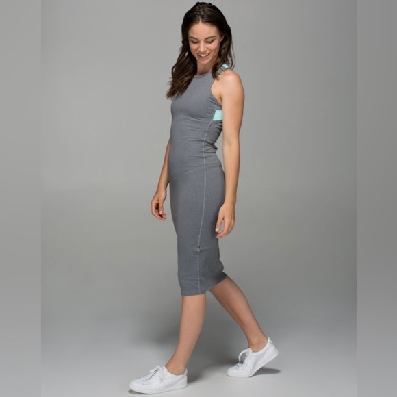 lululemon athletica Dresses & Skirts - EUC 🍋 Lululemon Picnic Play Dress